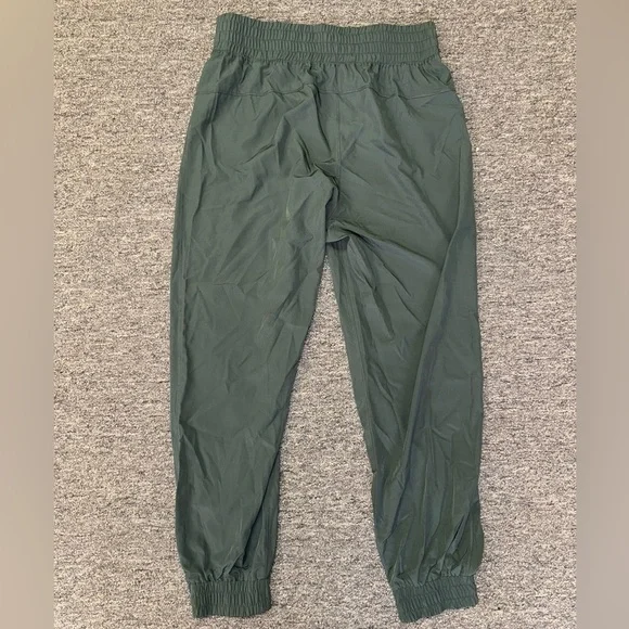 NWT Halara (Medium) Brand New Slate Blue High Rise Elastic Waist Hiking Joggers - Picture 3 of 4